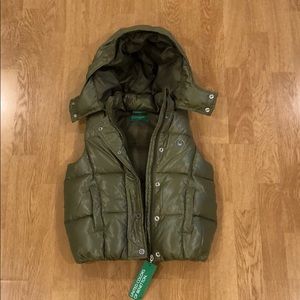 UCB real feather puffy vest size XS 4-5 years